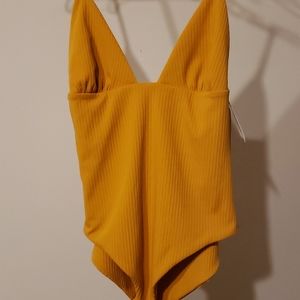 NWT Moda Operandi 1 piece bathsuit sz 8